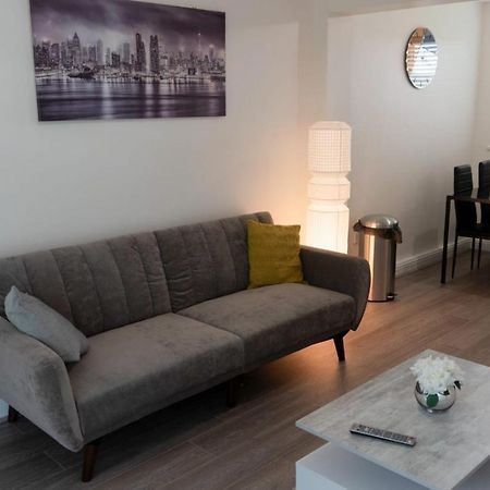 Gorgeous Ground Floor Apartment + Free Parking マンチェスター エクステリア 写真