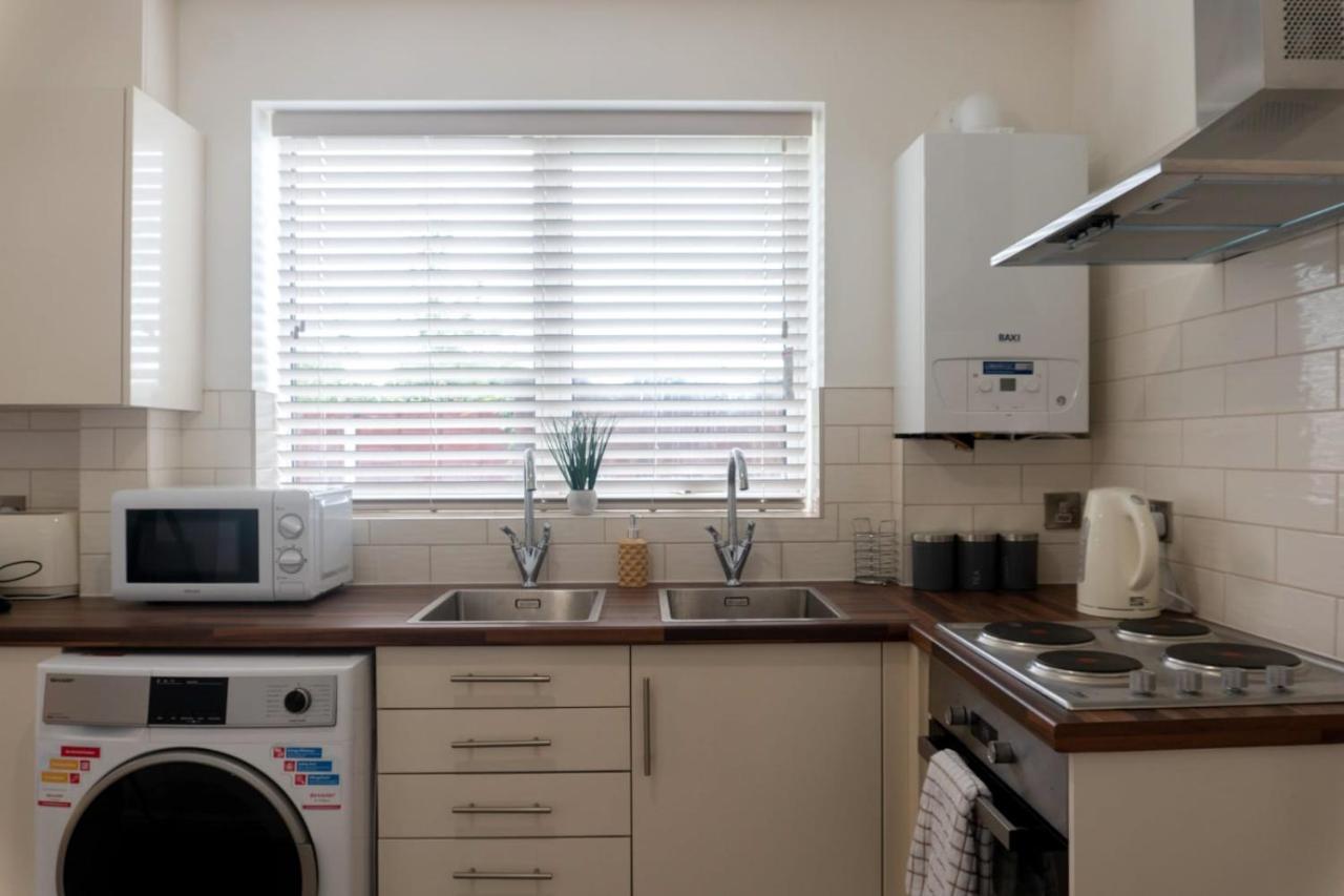 Gorgeous Ground Floor Apartment + Free Parking マンチェスター エクステリア 写真